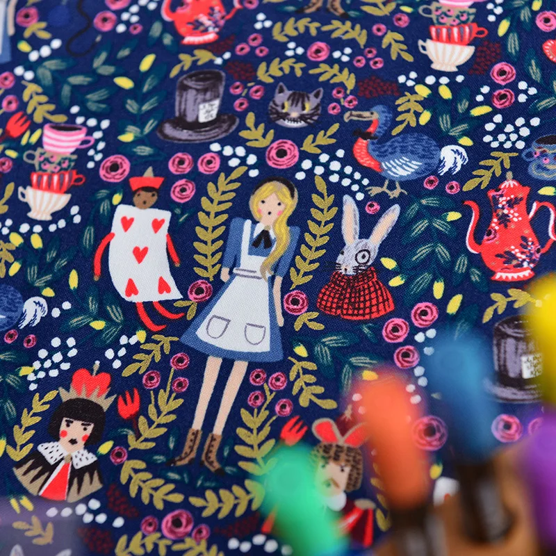 Tkanina Bawełniana do sukni Alicja w Krainie Czarów Print Wzory DIY Ubrania Handmade Pikowania Miękka